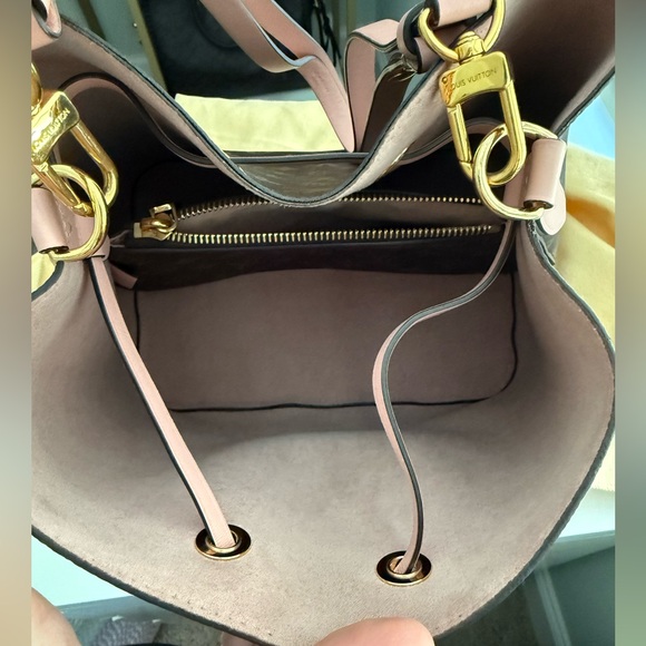 Louis Vuitton Neonoe MM rose - Picture 6 of 16